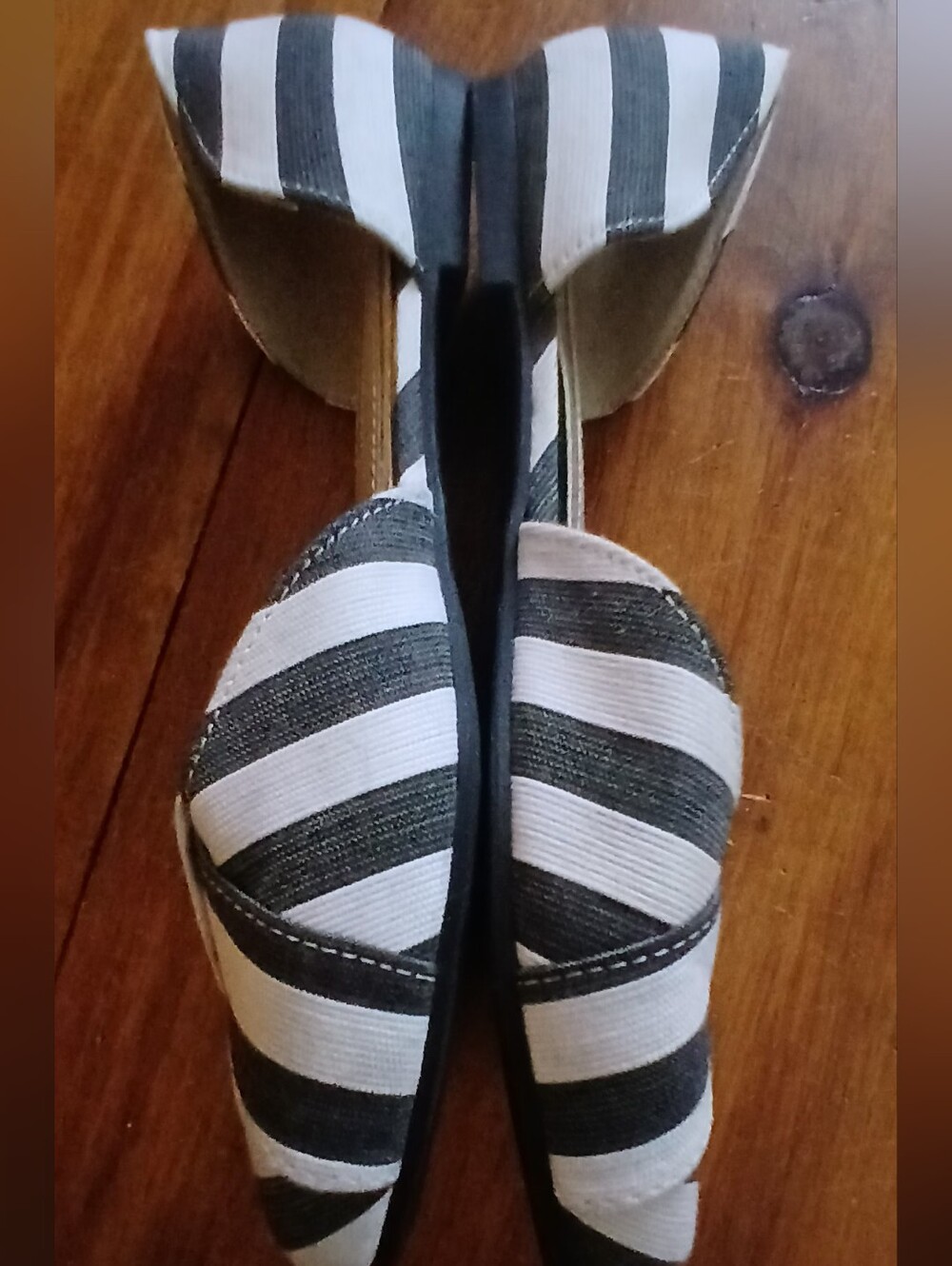 Rialto Black and White Striped d'Orsay Pointed Slingback Flats. Size 7M - Picture 2 of 6